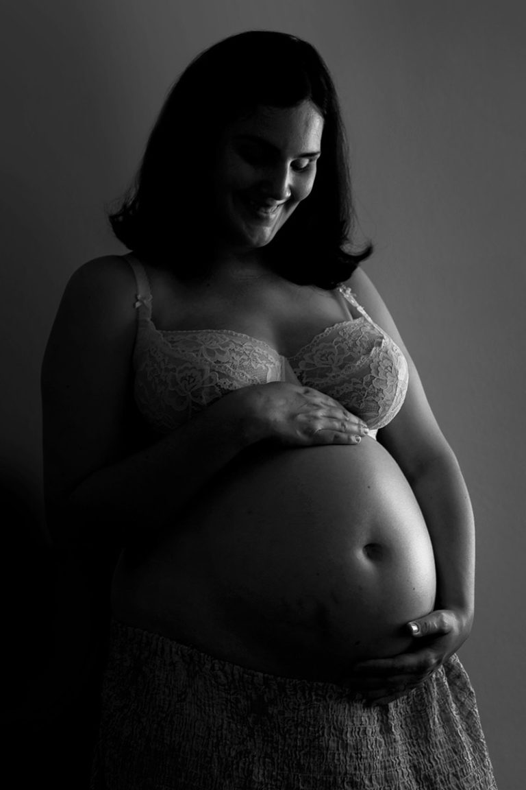 Gefühlvolle Hochzeits- und Babybauchfotografie – authentisch, emotional und zeitlos. Für Paare & Familien, die Erinnerungen in echten Bildern festhalten möchten.