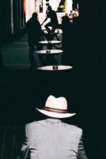 Coole und witzige Street Photography aus Frankfurt am Main. Schöne Bilder für Ihre Wand – jetzt im Online-Shop kaufen!